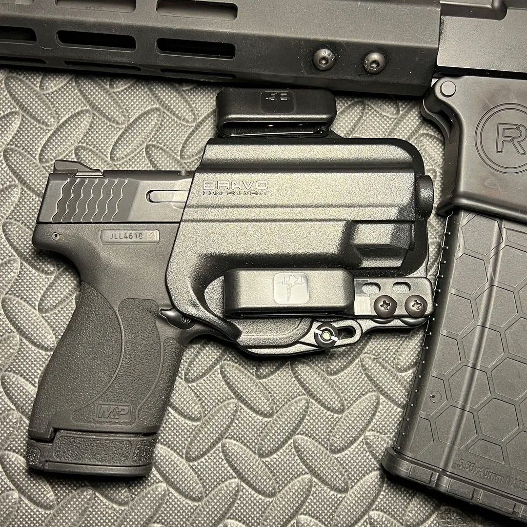 BravoHolsters's tweet photo. M&P Shield, can't go wrong. π₯
πΈ credits: @cleezereport
#concealcarry #bravoconcealment #edcgear #iwbholster #holster #gunholsters
#gunsdaily #edccommunity #everydaycarry #everydaycarrygear #SW #swshield #holster #concealedcarry https://t.co/TZET44d7RC