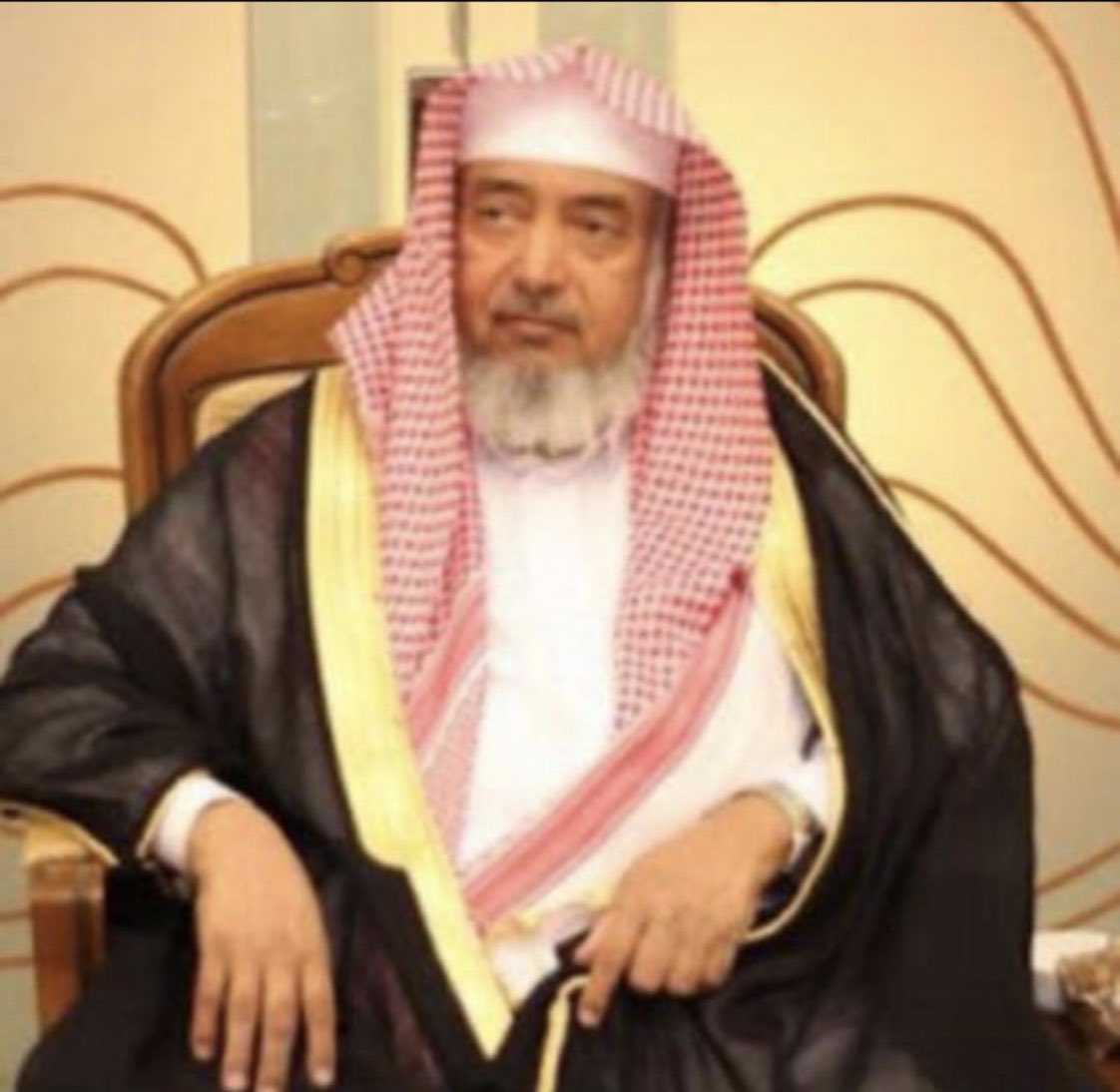 Sultan_M_A's tweet photo. اللهُم كما أكرمتني بهِ أبًا لا شبيه له في الحُب والعطاء ، فأكرمني بأن تقبل دعائي له اللهُم إن أبي أحسَن إليّ فجُد عليه برحمتك و مغفرتك وافتح له أبواب جنتك الثمانية ف يتخير من أيها يشاء🤍
#يوم_الاب_العالمي https://t.co/BeHEN77Tv1
