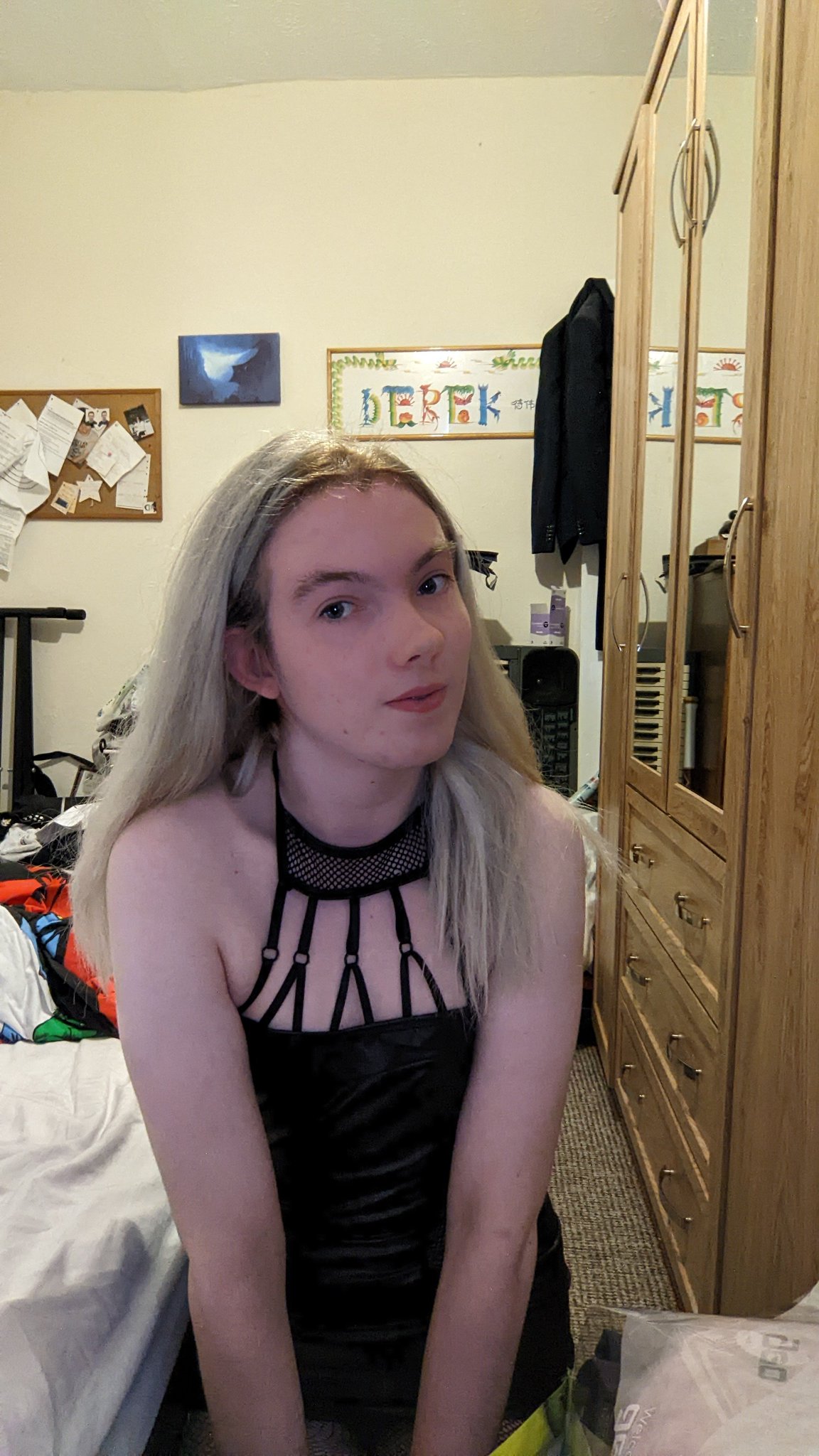 1 pic. This outfit is one of my favourites. Still to be fucked in it ?
#Femboy #onlyfansuk #onlyfans