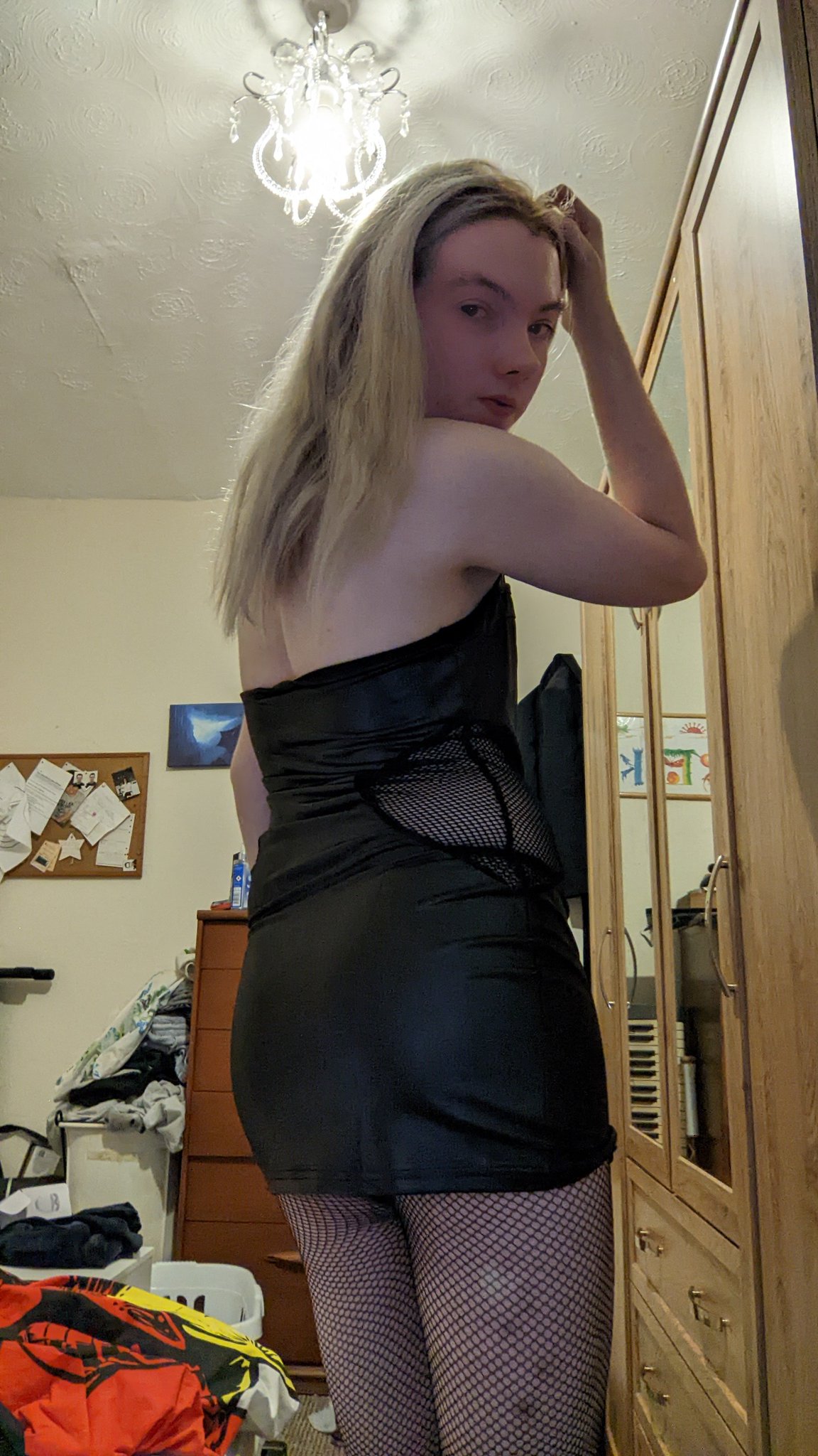 3 pic. This outfit is one of my favourites. Still to be fucked in it ?
#Femboy #onlyfansuk #onlyfans