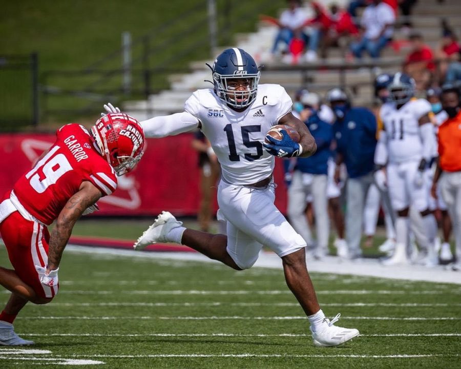 BLESSED TO RECEIVE MY 2ND OFFER FROM GEORGIA SOUTHERN University!!@CoachDavisWR <a href="/CoachRyanAplin/">Ryan Aplin</a> <a href="/GSAthletics_FB/">Georgia Southern Football</a> <a href="/Cairo_Football/">Cairo Football</a> <a href="/CoachBRob04/">Coach Rob</a> <a href="/CoachSloan22/">Seth Sloan</a>