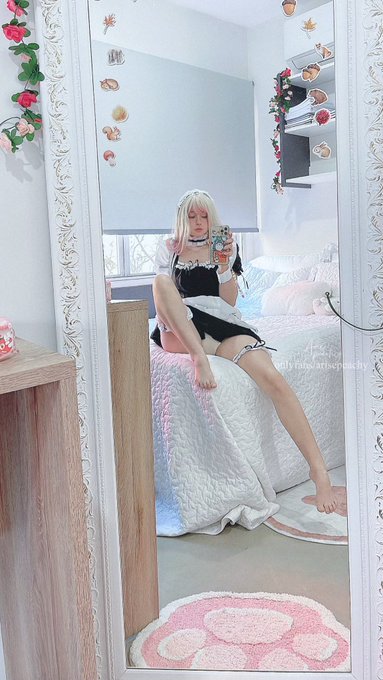 how can I serve you, master? 💕 https://t.co/Sx6kdgyv