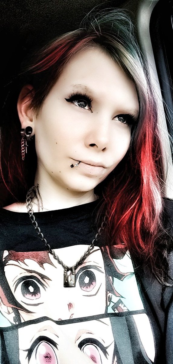 TinkachuO's tweet photo. #DemonSlayerKimetsuNoYaiba #altgoddess #piercedgirlsdoitbetter #tattedgirl #yungblud #nyxjumbolash #nyxcosmetics https://t.co/ukPBgc9ij2