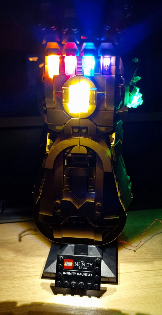lifeinbrick's tweet photo. Time to wipe out half the universe #lego #legolighting #legoinfinitygauntlet #infinitygauntlet #avengers #legomarvel https://t.co/B3Z2zP8JSH
