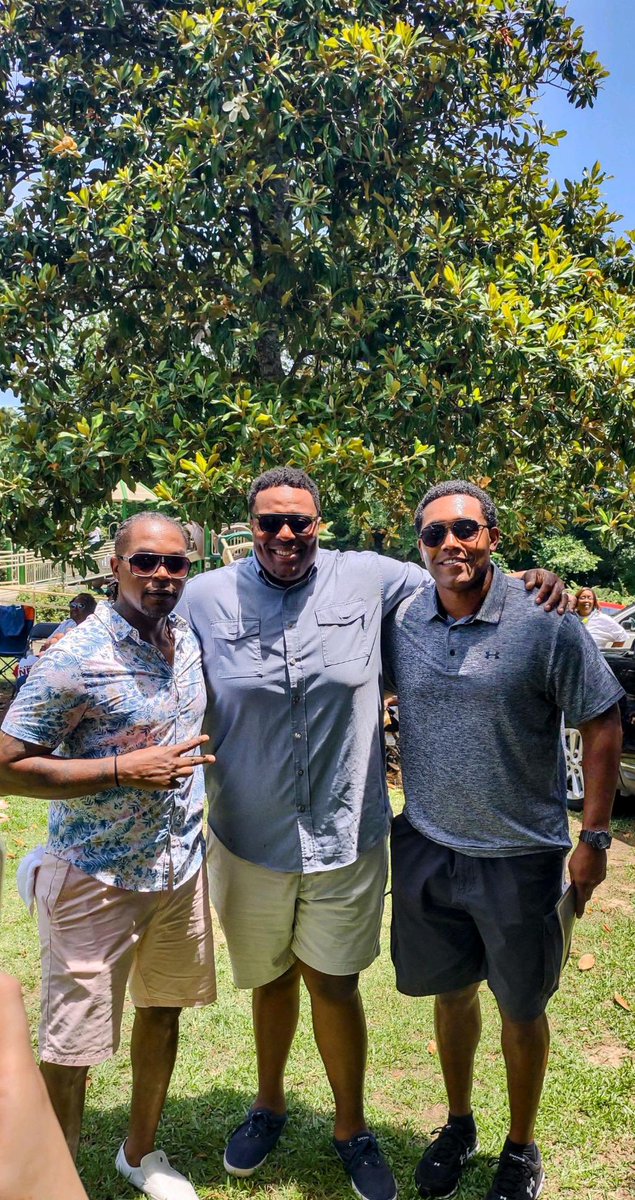 BrandenHall76's tweet photo. Grateful to be recognized amongst these unsung heroes at Auburn’s 2nd annual Juneteenth Celebration! @AubreyReese100 @ Marcus Washington! #ahsalum #myrolemodels https://t.co/PJsZsjLAwR