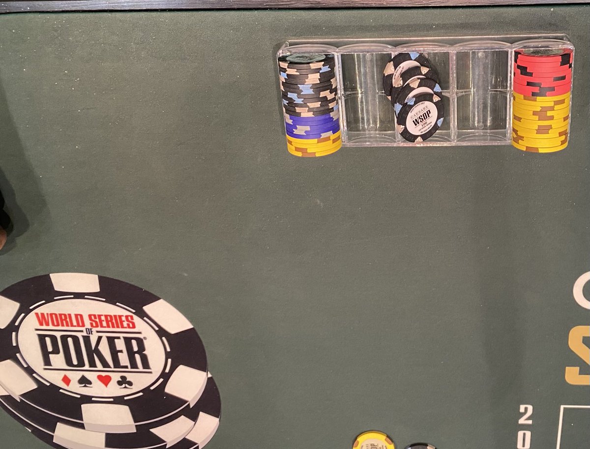 ericrodawig's tweet photo. My money doesn’t fold, it jiggle jiggles. Starting #wsop40 $10k Stud/8, and I’m going to win it again since I can’t let Uncle Steve have more bracelets than me. #make7upyours https://t.co/ZEdDtfEhd9
