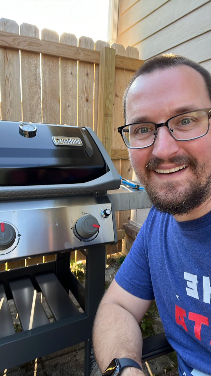DataIlluminati's tweet photo. Early Father’s Day gift. My first gas grill!
#wifewin https://t.co/d9aTJBKmDj