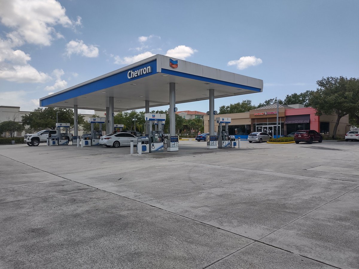markeliberty's tweet image. More S FL Bitcoin Cash #BCH Gas Station / convenience store adoption.   Chevron - 14602 Sheridan St, Fort Lauderdale, FL 33330