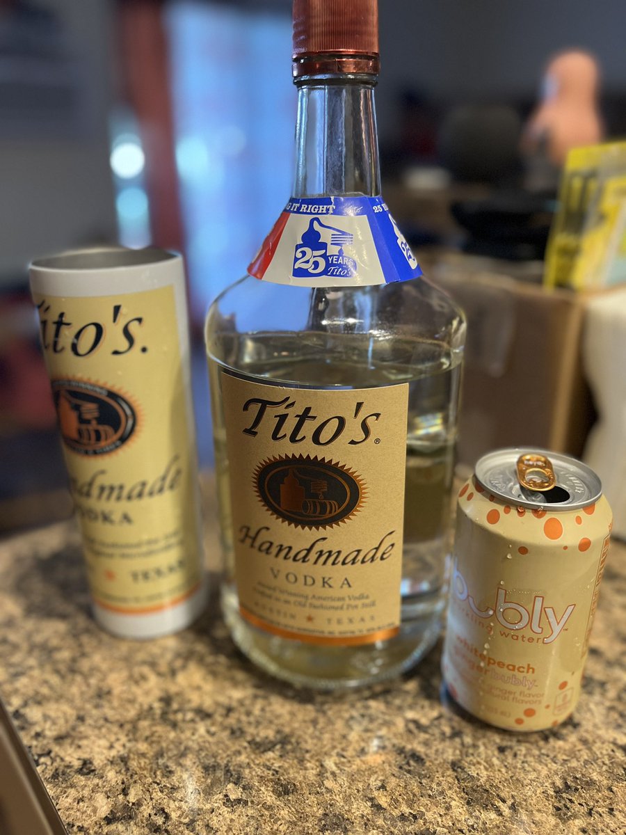 UncleJP78's tweet photo. It’s a #titosvodka kind of night #adultdrinks @TitosVodka https://t.co/FvY6mWRNtc