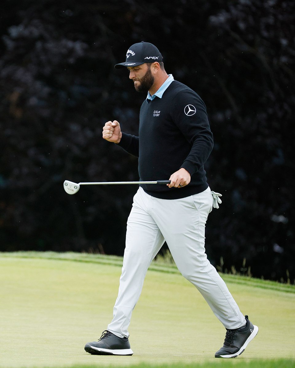 PGATOUR's tweet photo. Solo leader.

@JonRahmPGA https://t.co/LFEwSLpJgI