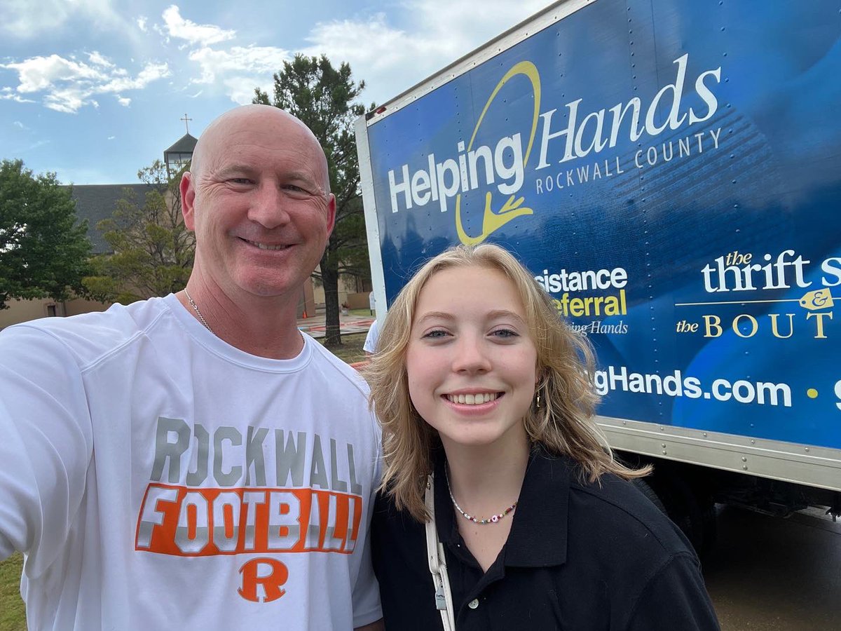 waynealarson's tweet photo. @RockwallHelping @KofC food drive #volunteer https://t.co/St0noSTzTA