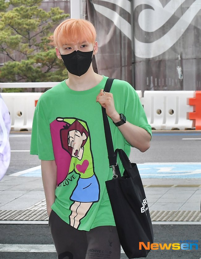 아낰ㅋㅋㅋㅋㅋㅋㅋㅋ 역시나 저 반쪽은 웅이가 가지고 있었엌ㅋㅋㅋㅋㅋㅋㅋㅋㅋㅋ 이장준💚전웅 둘이 옙흔 사랑 하세요~🤣