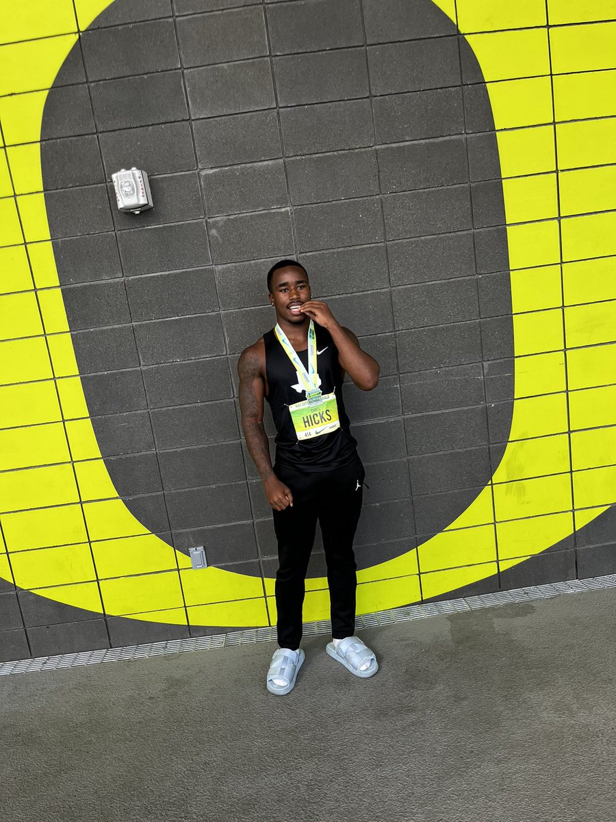 chrishicksjr1's tweet photo. Champ🏆 https://t.co/VHZaxzcDgD