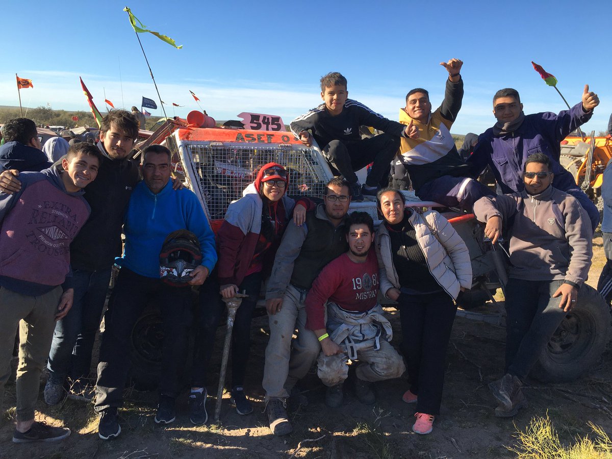 gustaricar2013's tweet photo. Hermoso sábado de Safari con amigos!⏱🛻💨🏁💪🏻👏🏻
#Safari #Apisa #SanAntonioOeste #RioNegro https://t.co/xB5INfY1se