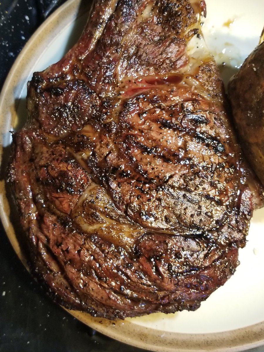 Craiger024's tweet image. Reverse seared Tomahawk Ribeyes. Slow cooked at 250 degrees, pulled at 100 degrees internal temp. Crank heat to 525 return steaks back on the #YoderYS640 and sear until 125 internal temp. Now for game 2 SCF @yodersmokers 
@Tramyers_NHL 
@NHLRumorsDaily 
@StanleyCup @pamhardester