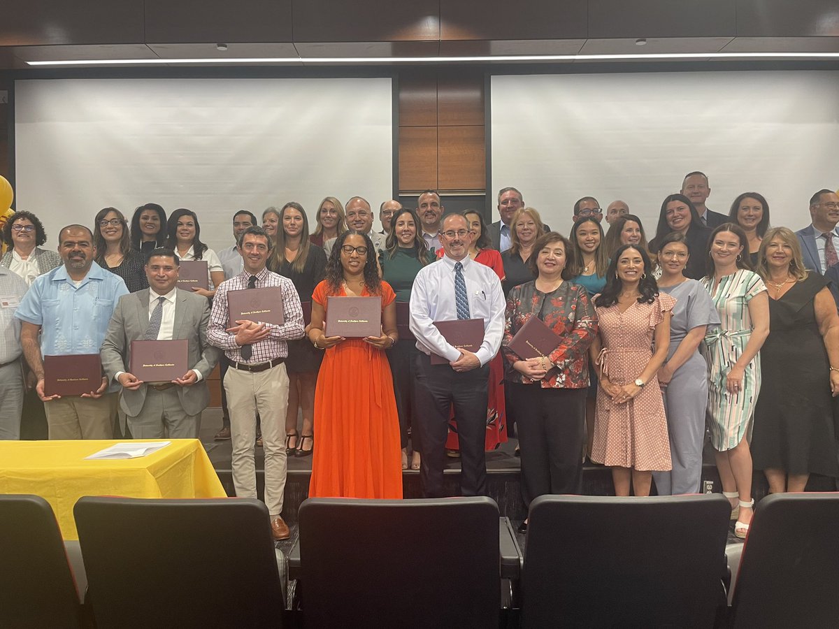 I finished my Chief Business Officer Program at USC today!! 🤗🤗 Too bad that it was in enemy territory 😳🫣