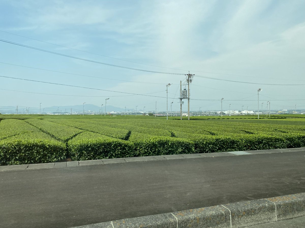 ice_creeeam6's tweet photo. 静岡の空綺麗だったなぁ〜☁️🪄 https://t.co/bfiJonmCcr