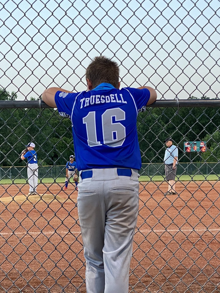 jilby40's tweet photo. I absolutely love watching my lil bro coach his son. 😊 https://t.co/PWeN1ieScW