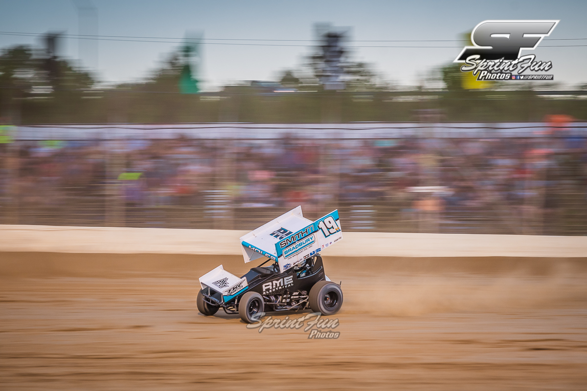 .<a href="/mitchelmoles01/">Mitchel Moles</a> ripping around <a href="/PRPDirt/">Portsmouth Raceway</a> for the @ASCoC Ohio Speedweek finale.