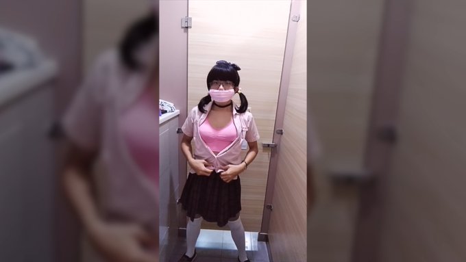 制服真的很色氣😛😛😛 老片截圖 https://t.co/bFvjvrdvrR<a href="/tag/newprofilepic"class="tags"><span>#newprofilepic</span></a>