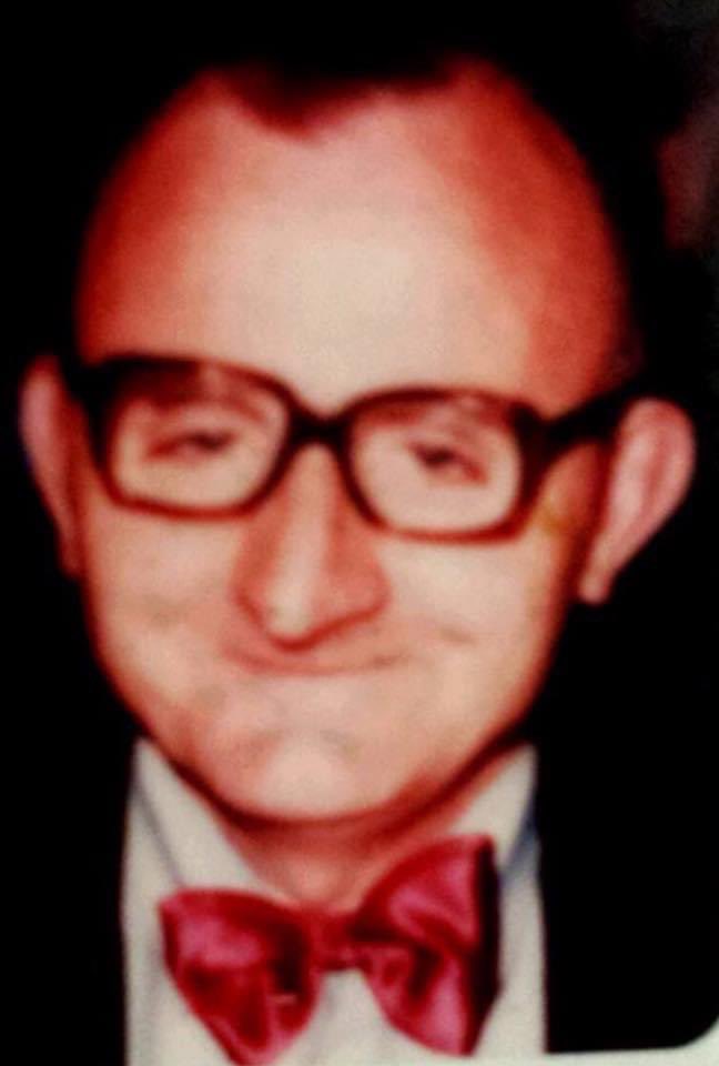 Cat_1964's tweet photo. 💚 We would have enjoyed spoiling you today, Happy Father, Grandfather and Great Grandfather Day, remembered with love and respect every day 💚 #DeafDad #DeafParents @codaukireland https://t.co/zYl7oYVy1y