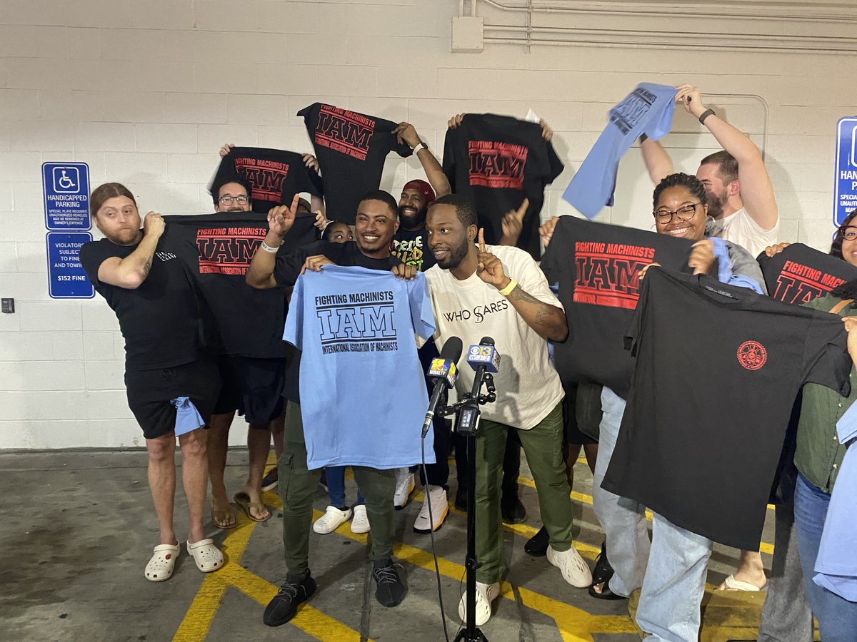 .⁦<a href="/acoreunion/">acoreunion</a>⁩ 🤝 Machinists Union

The first Apple union in America is here in Towson, Md.!