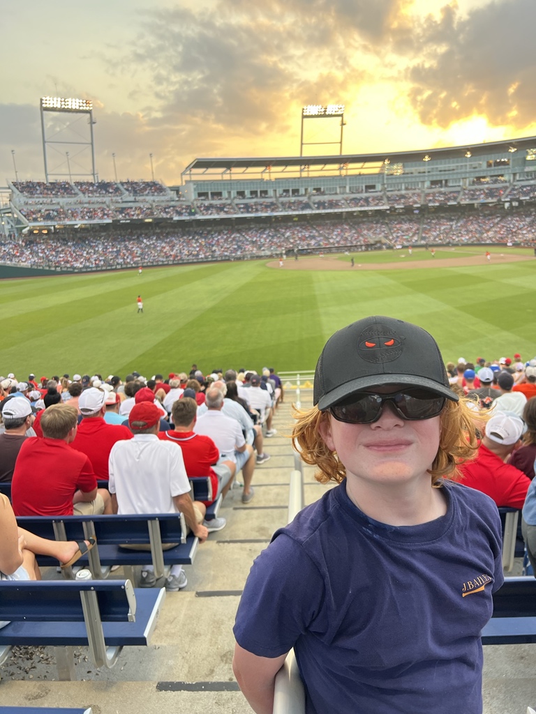 dce7's tweet image. Omaha Ninjas come out after sunset. @PitchingNinja