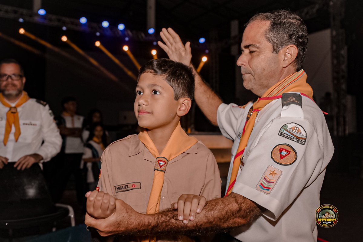 AdventistasARF's tweet photo. Momento especial de decisões e entregas através dos batismos!
#Destemidos #CamporiARF #CamporiDestemidos
📷 confira álbum com mais fotos no link: https://t.co/UBE2qMifYH https://t.co/4OTa280qVy