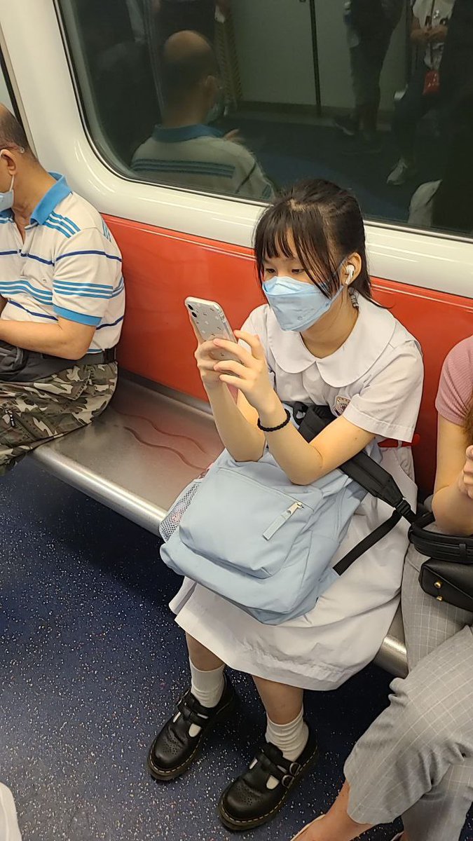 #學生妹 #香港學生妹 #香港約炮 #校服 #街拍 #香港街拍 #ptgf香港 #偷拍