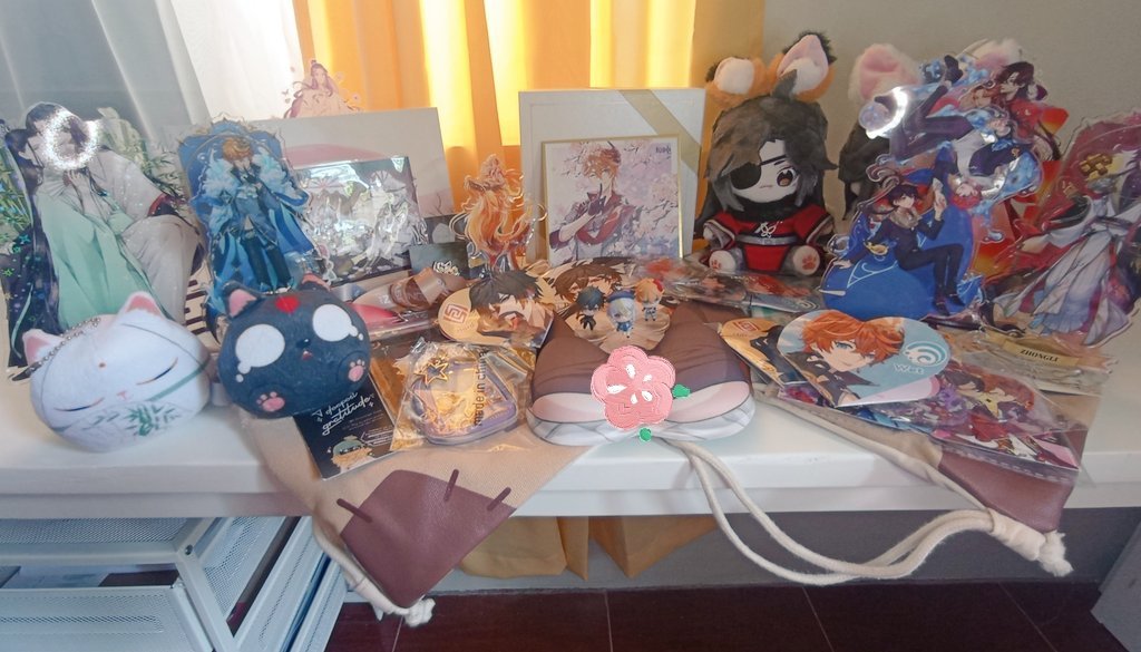 spotchonk's tweet photo. ~💌may-june mails💌~

finally have the time to open all my parcels from May to present💌✨. sorry for the very late post 🥹💗

from: @Cucumber_Plane @Calpi15 @ChiliZine @Furifuricchin @gaikotsukiri @GenshinPoker @baodolsph @monoceros_caeIi 

#PeerlessReviews 
#nabaodolsdfb https://t.co/SaJP0jrC8x