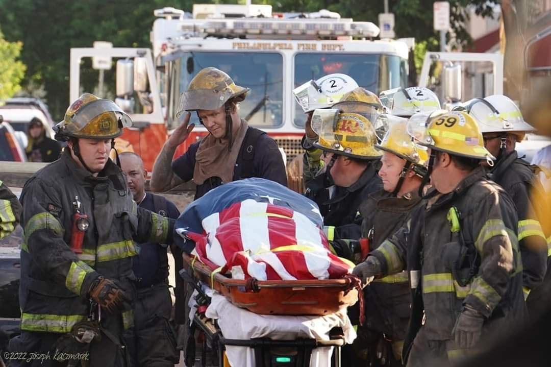 Ottawa Firefighters L162 🇨🇦 tweet media