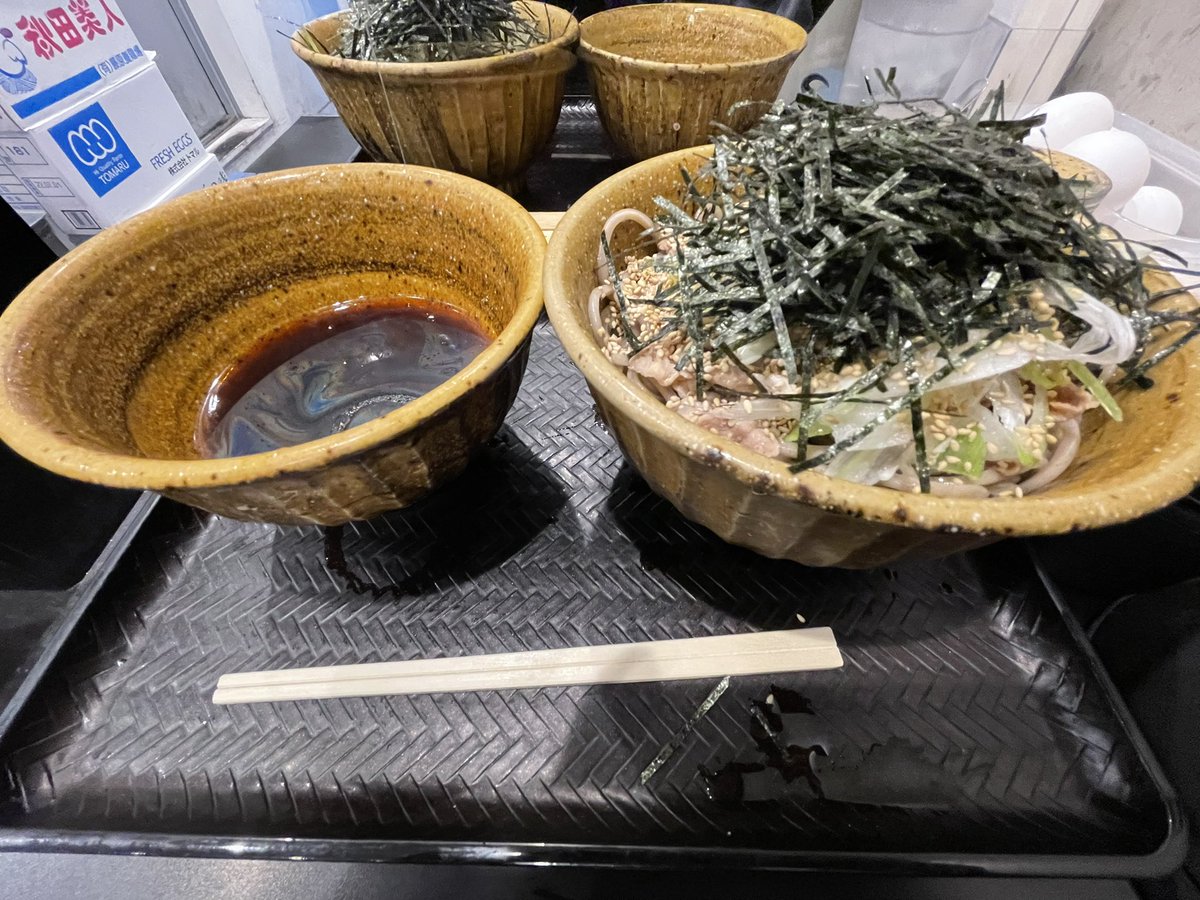 k4zu428's tweet photo. ラー油そばうまいけど、
やっぱりみなとやが食べたくなっちゃうな… https://t.co/fD0uGQcAiU