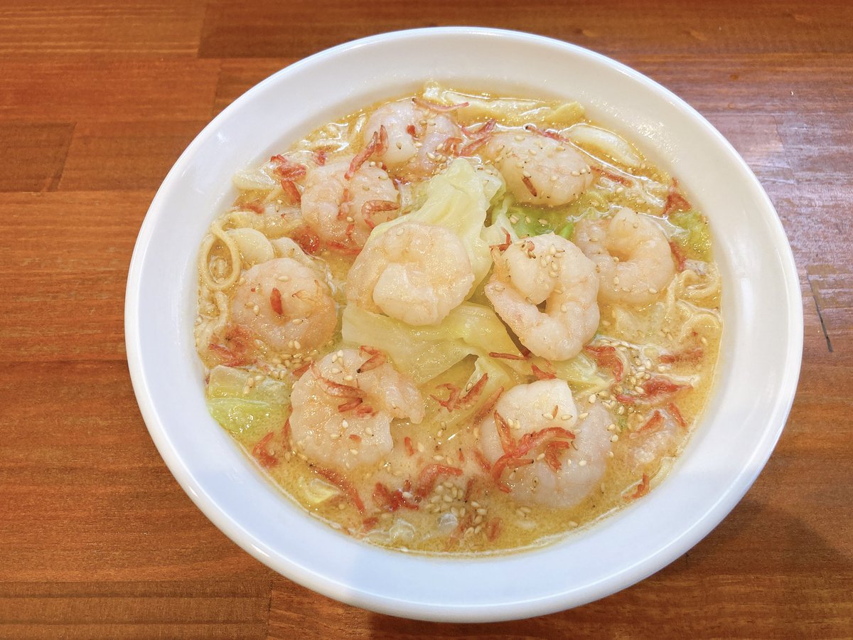 おはようございます⭐︎⭐︎

本日もよろしくお願いします🍜🍜

良い天気☀️☀️
暑いですね！！
新作冷たいラーメン美味しいです🍜

ご来店お待ちしておりまーす⭐︎⭐︎
#柏ラーメン
#いりこ
#ランチ
#煮干し
#冷ラーメン
#無かん水
#からあげ