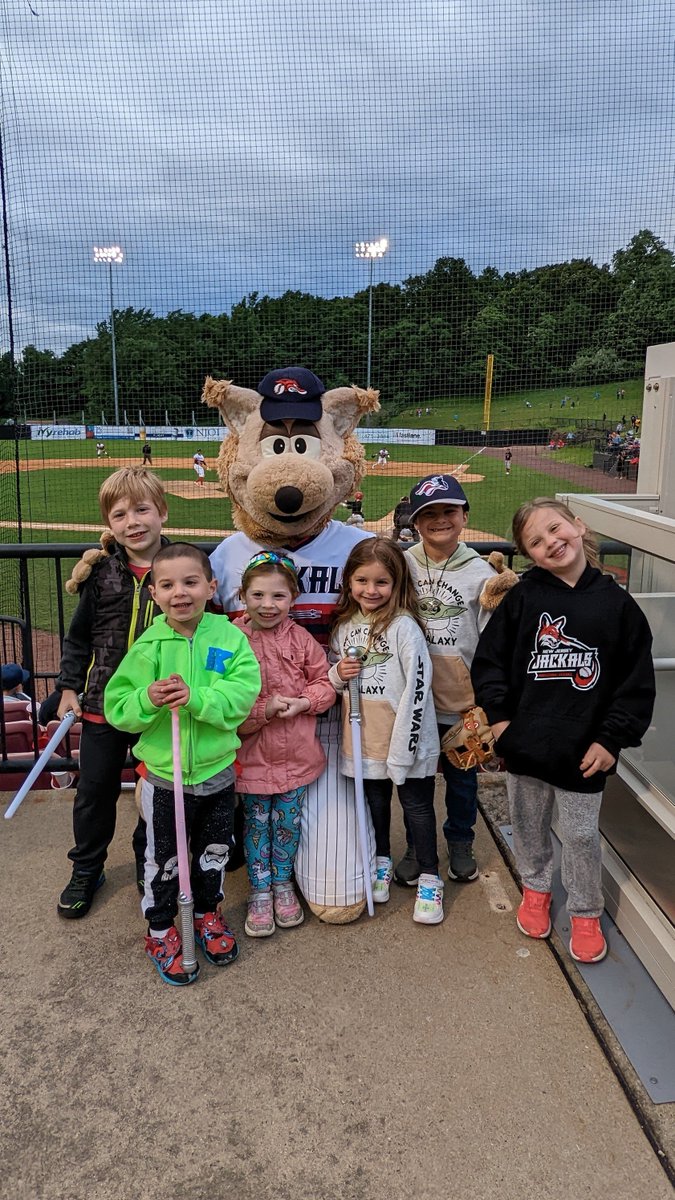 Thanks <a href="/daltonleecombs/">Dalton Lee Combs</a>  and <a href="/JackalsBaseball/">New Jersey Jackals</a> for a perfect Star Wars Night for Evan and Sammy and their friends.