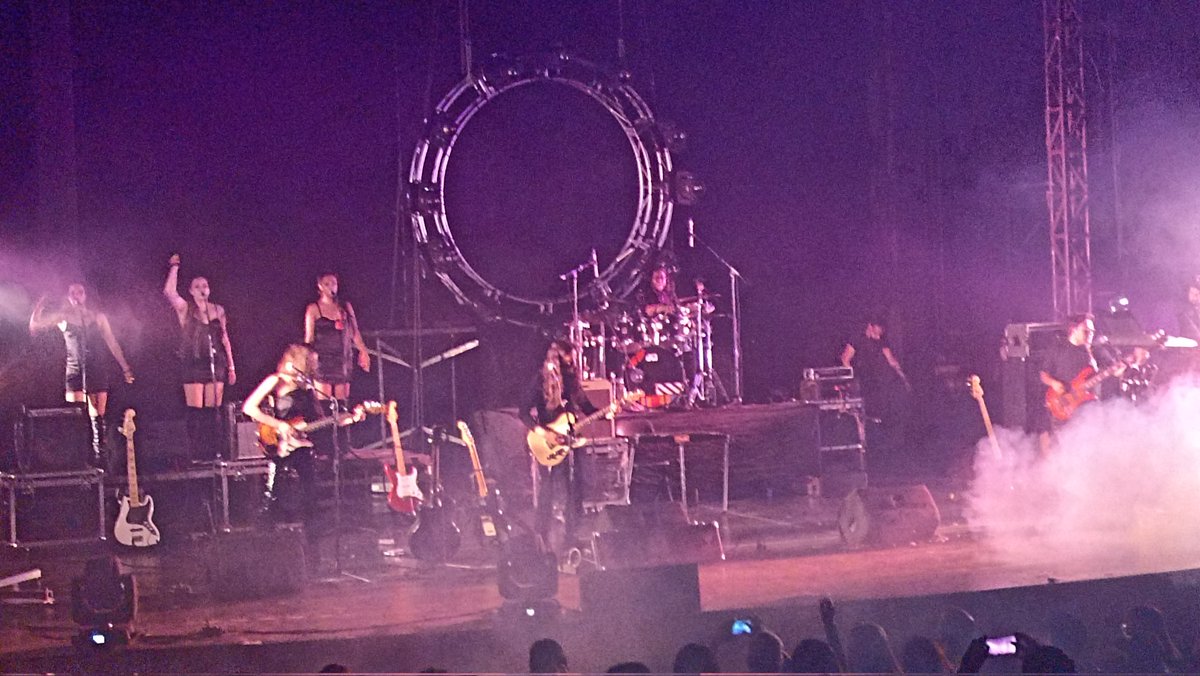 Tattoaje's tweet photo. La banda #InTheFlesh Demostró que se puede hacer un tributo de mucha calidad y profesional de una banda como #PinkFloyd
Una grata experiencia en cuanto al sonido, músicos y montaje, muy recomendable!!!
@ExpansionRadial
#nosostroslospropres
#bemoreprog
#TattoajeCobertura https://t.co/sIYDbUE7Cg
