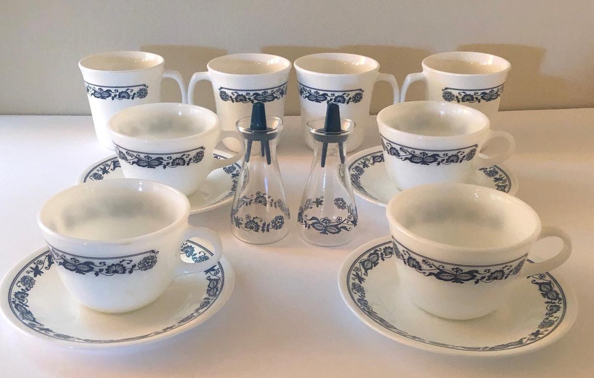 retromodstore's tweet photo. Available now, sets of vintage Pyrex/Corelle/Corningware Old Town Blue! Available as a set ($70) or separately, there is the Pyrex salt and pepper set ($30) 4 Pyrex teacups with matching Corelle saucers ($30) and 4 of the larger Corning coffee mugs with d shaped handles.l ($20) https://t.co/LRr3p8VnAp