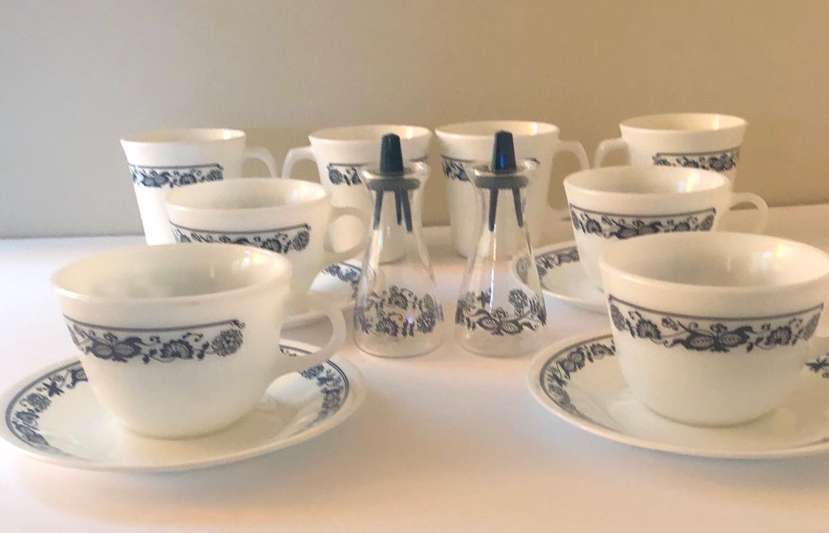 retromodstore's tweet photo. Available now, sets of vintage Pyrex/Corelle/Corningware Old Town Blue! Available as a set ($70) or separately, there is the Pyrex salt and pepper set ($30) 4 Pyrex teacups with matching Corelle saucers ($30) and 4 of the larger Corning coffee mugs with d shaped handles.l ($20) https://t.co/LRr3p8VnAp