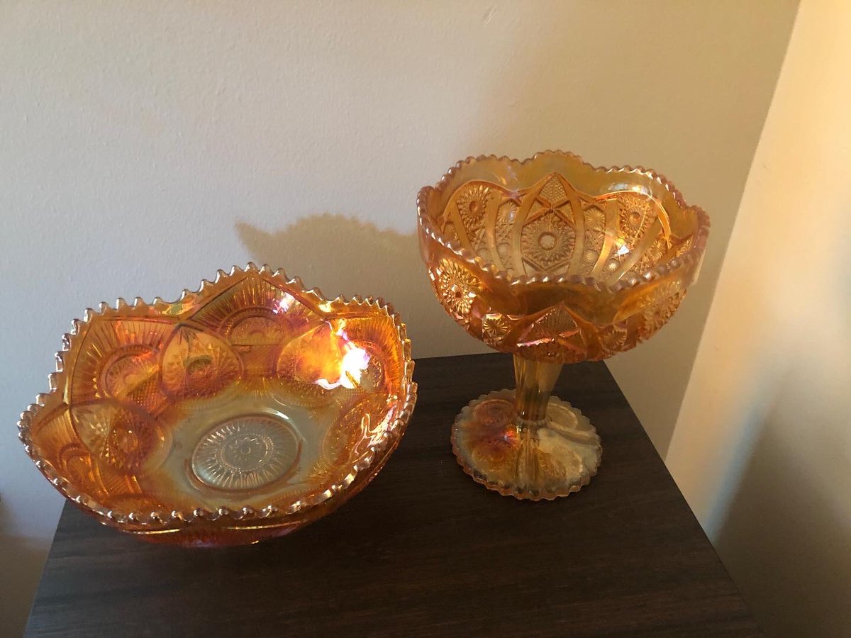 retromodstore's tweet photo. Stunning pair of Imperial Carnival Glass Marigold Rudfled bowl, and footed compote in a Daisy and Butttpn pattern Price: $45 for each, or $70 for pair. Shipping is calculated by location. #imperialglass #imperialcarnivalglass #imperialcarnivalglassbowl #marigoldcarnvialglass https://t.co/DILxrRJiVf