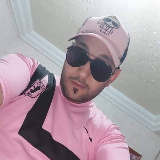 ImedLabo's tweet photo. #NouvellePhotoDeProfil https://t.co/knI27Mi9Hr