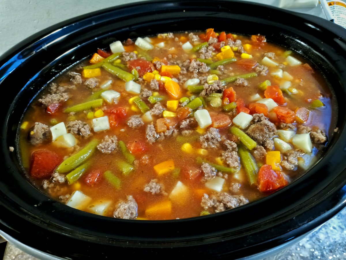AGuyOnTw_tter's tweet photo. #HomeMade #VegetableBeefSoup
#VegetableSoup #VeggieBeef
#10qtslowcooker #slowcooker #CrockPot #IfYouWantTheRecipeJustAsk https://t.co/xcgg8mbr7w