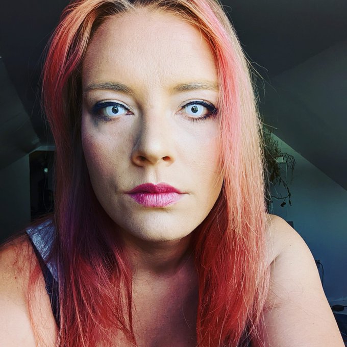 Hehe... demon contacts... got em in now on stripchat! https://t.co/epnfe8qMWJ
