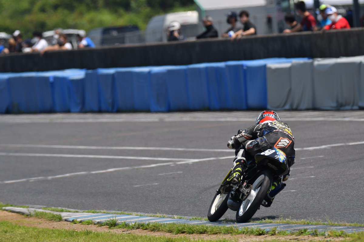 tazu_r6's tweet image. team Beeの皆さん頑張ってください！

#もて北 #teamBee #teamけんけん