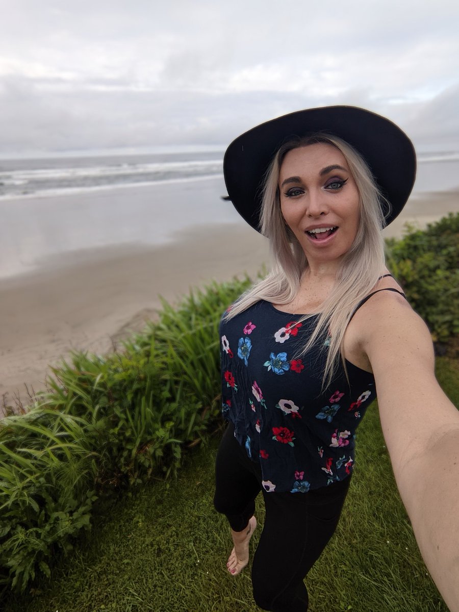 FutaContractor's tweet photo. Getting the good life!
#lgbtqia #lgbtq #lgbtq🌈 #lgbt #smile #girl #makeup #breastaugmentation #fit #fitgirl #fitnessgirl #potd #bimbo #bimbofication #bimbolife #bimbogirl #bimbos #platinumhair
#pacificnorthwest #pnwlife #pnwisbeautiful #oregonlife #oregoncoast #oregonexplored https://t.co/kxZKNJqI04