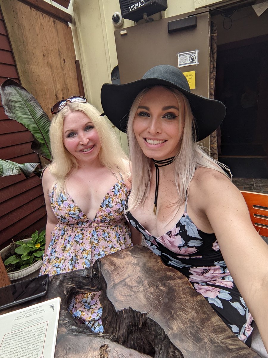 FutaContractor's tweet photo. Getting the good life!
#lgbtqia #lgbtq #lgbtq🌈 #lgbt #smile #girl #makeup #breastaugmentation #fit #fitgirl #fitnessgirl #potd #bimbo #bimbofication #bimbolife #bimbogirl #bimbos #platinumhair
#pacificnorthwest #pnwlife #pnwisbeautiful #oregonlife #oregoncoast #oregonexplored https://t.co/kxZKNJqI04