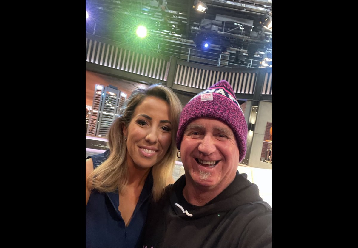 Tommiejones19's tweet photo. @KathLoughnan thank you so much for last night Kath you were amazing and your words of encouragement were absolutely beautiful @bestongroundfoxfooty #PinkLadyMatch #PLAY4BCNA https://t.co/oEjlLlUtNK