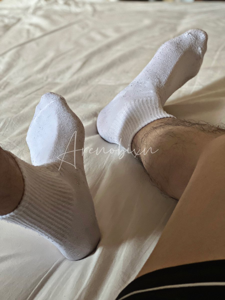 Arenobixn's tweet photo. 今天的文案应该都是父亲节
#白袜 #whitesocks https://t.co/1Nfv5fBZiR