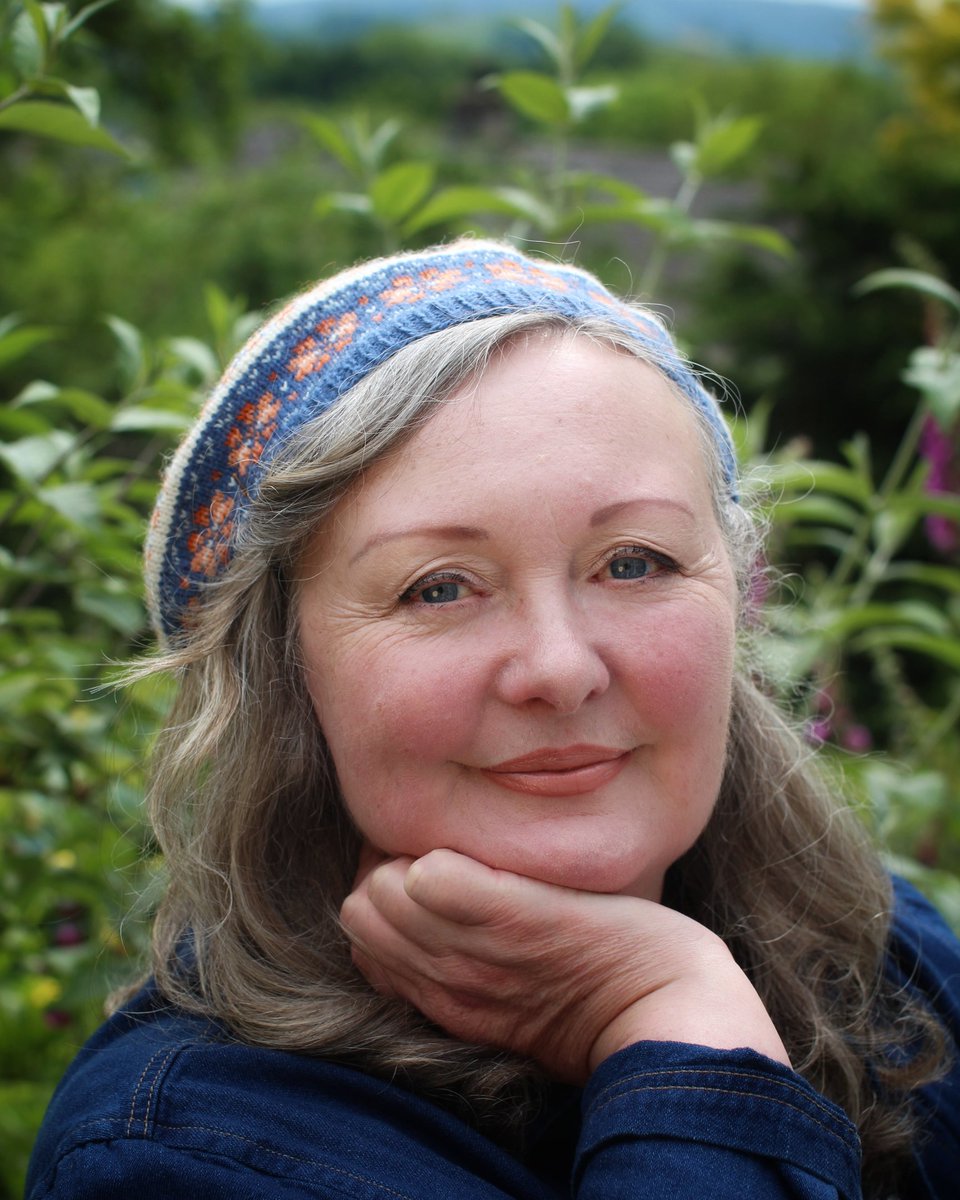 I've had a busy afternoon at the dye studio dyeing more gorgeous Wold yarn to make up more  Ramsay kits - Cornflower, Crayola, Pompium and Coccinea plus the natural undyed shade of Gypsum. 
If you've been hoping to get your own Ramsay kit go to susancrawfordvintage.com/collections/ki…