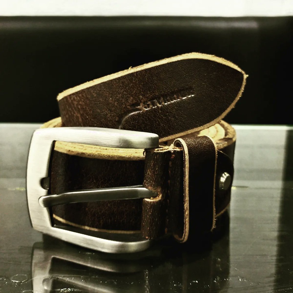 styrrior's tweet photo. Raw leather belts for raw style
.
.
.
.
.
.
#STYRRIOR #Leather #LeatheBelt #Belt #StyleEssentials #Accessories #LeatherGoods #Raw #RawLeather #RawStyle #RawFashion #GenuineLeather #HandMade https://t.co/3IqwCc0z45