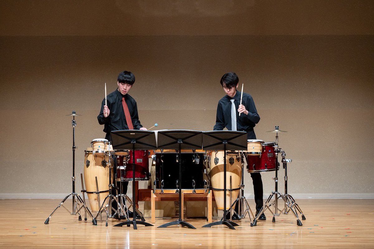 BeaTribe_perc's tweet photo. 公演の写真を撮っていただきました🎉
①As One(木我、田中)
②マリンバと4人の打楽器奏者のための組曲
③Catching Shadows (坂本、松井)
④Jazz on Saturn 
ご意見ご感想等DMやメールでお待ちしております！ https://t.co/b1yUMoCMRM