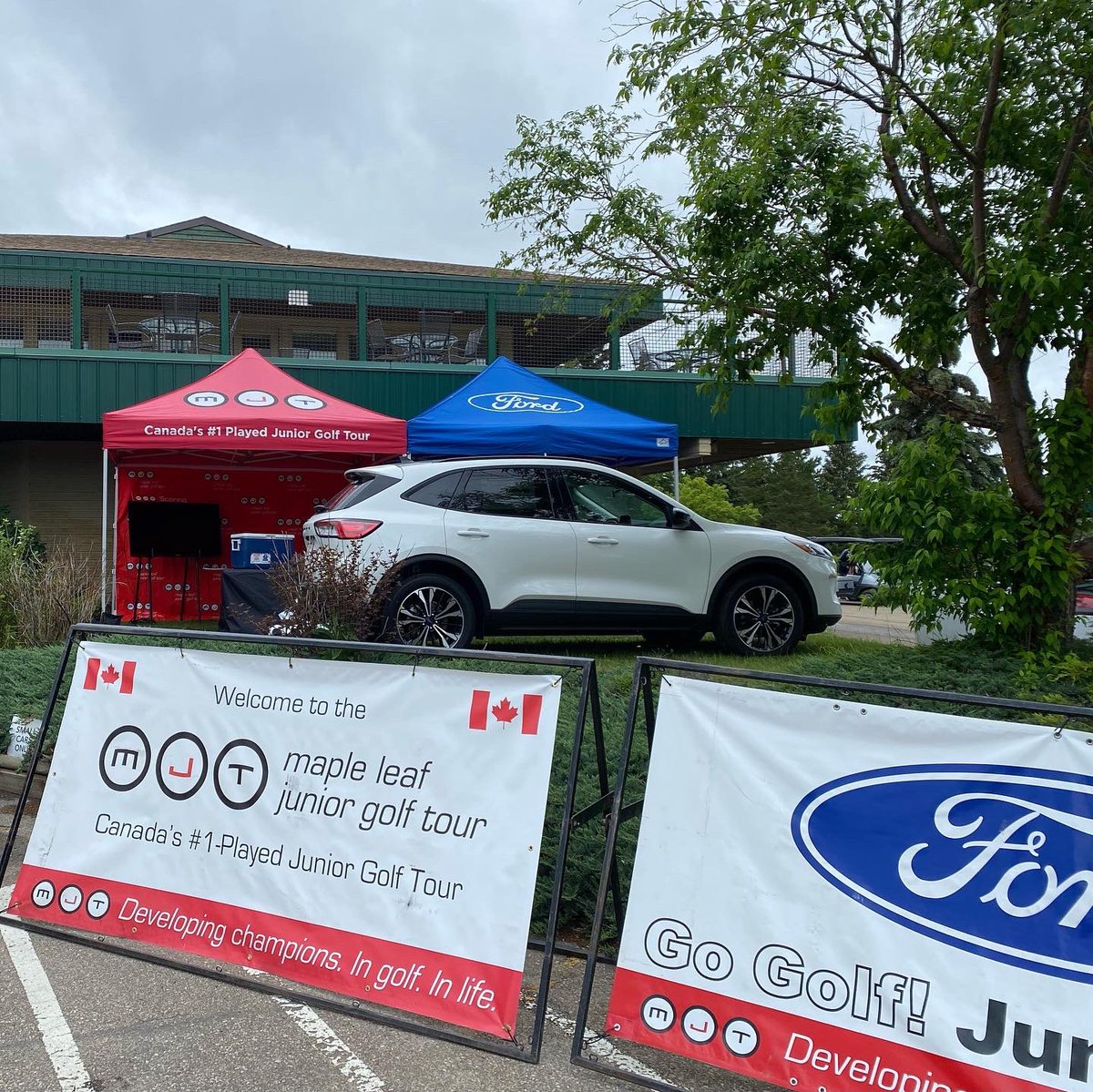maplejt's tweet photo. •June 18•
@ZenderFord Ford Go Golf! Free Junior Clinic at @GolfStonyPlain ✅

Day 1 of the MJT Ford Series Tournament at @GolfStonyPlain ✅

Day 1 of the MJT Manitoba Series at @TeulonGolf ✅

Incredible job on the course today everyone! 
📣🎉⛳️ 

#MapleJT https://t.co/svDhlcqo3F